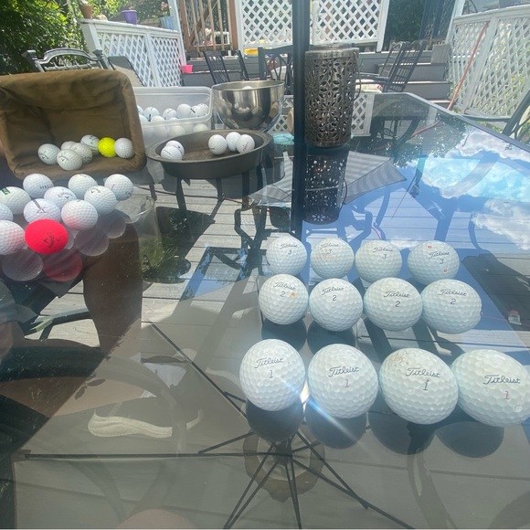 Miscellaneous Used Golf Balls - Picture 4 of 5